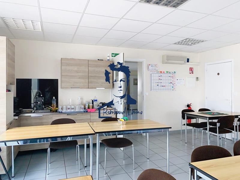 Local d'activités - 300 m²