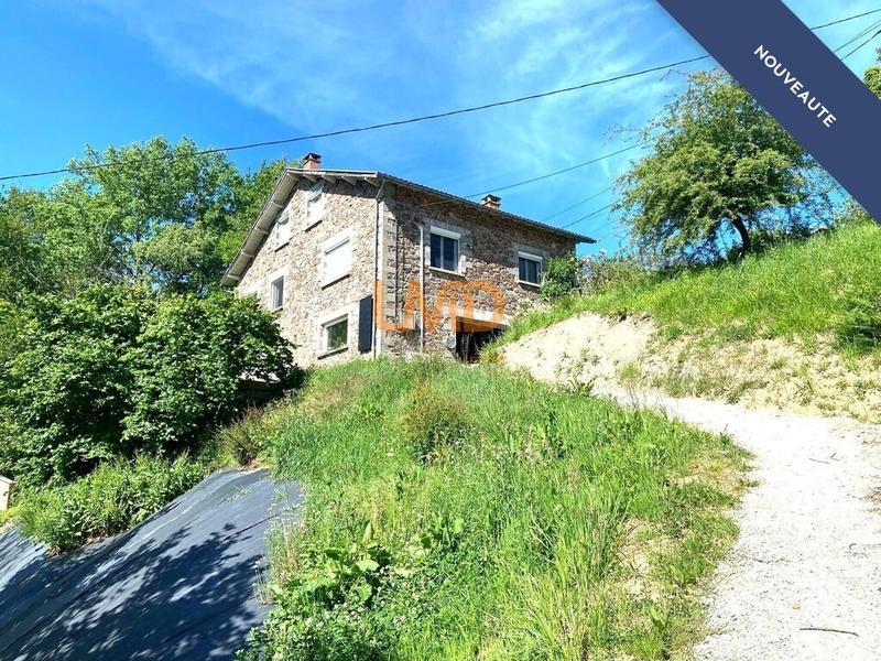 Maison - 121 m² - 6 pièces