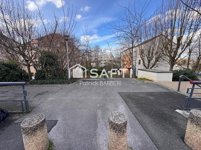 Local commercial - 24 m² - 1 pièce