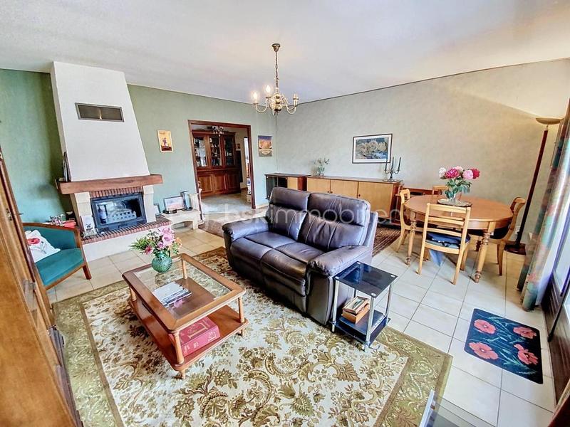 Maison - 180 m² - 6 pièces