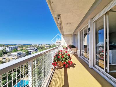 Appartement - 95 m² - 4 pièces