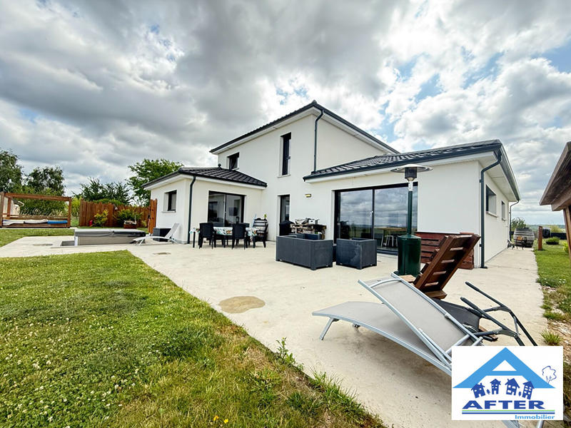 Maison - 193 m² - 7 pièces