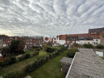 Maison - 210 m² - 10 pièces