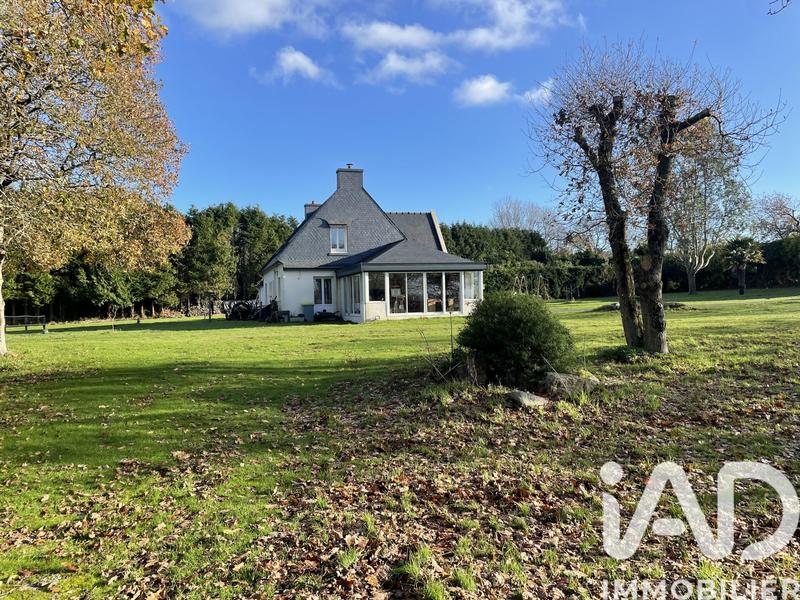 Maison - 197 m² - 8 pièces