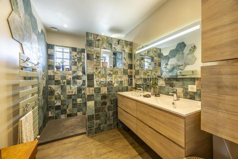 Maison - 183 m² - 5 pièces