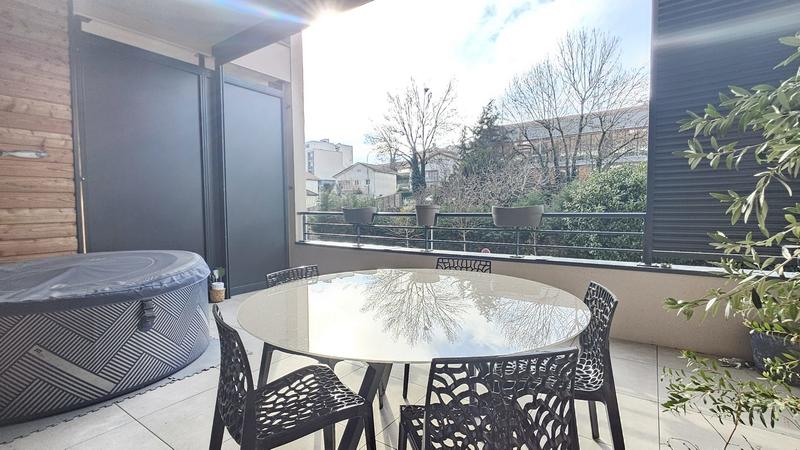 Appartement - 67 m² - 3 pièces