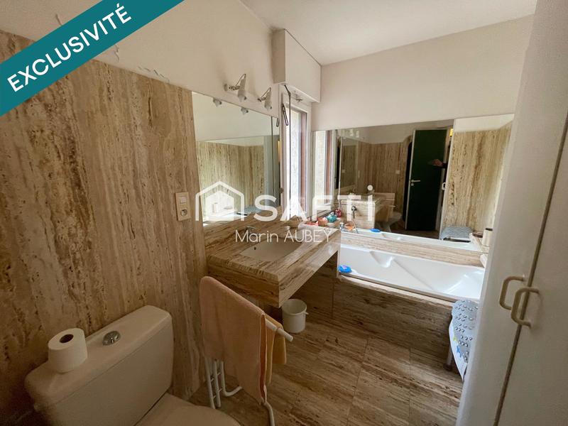 Maison - 175 m² - 10 pièces