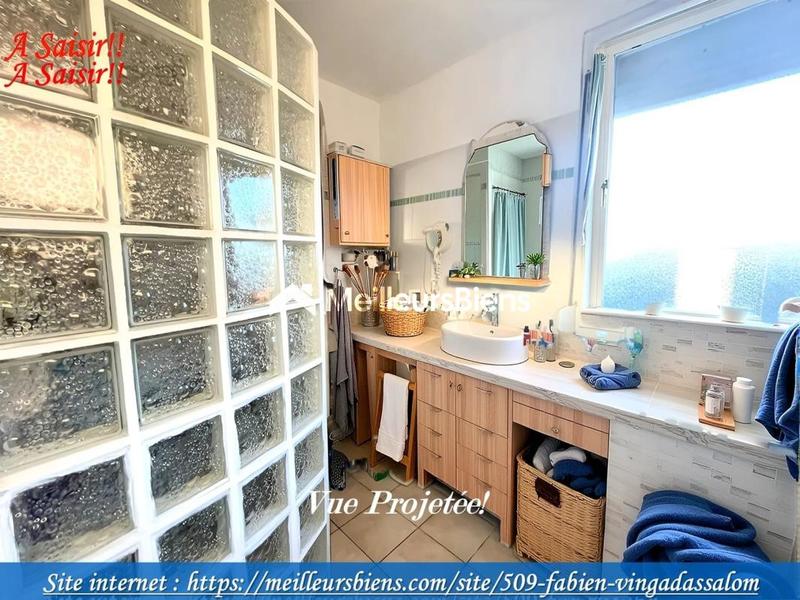 Propriété - 186 m² - 11 pièces