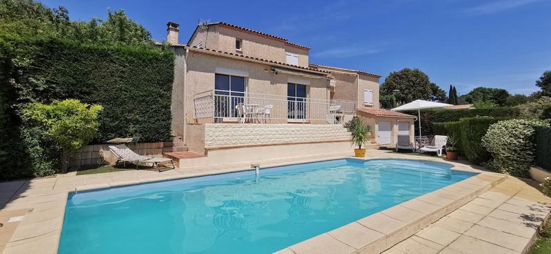 Maison - 175 m² - 7 pièces