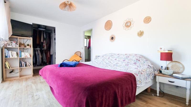 Maison - 230 m² - 7 pièces