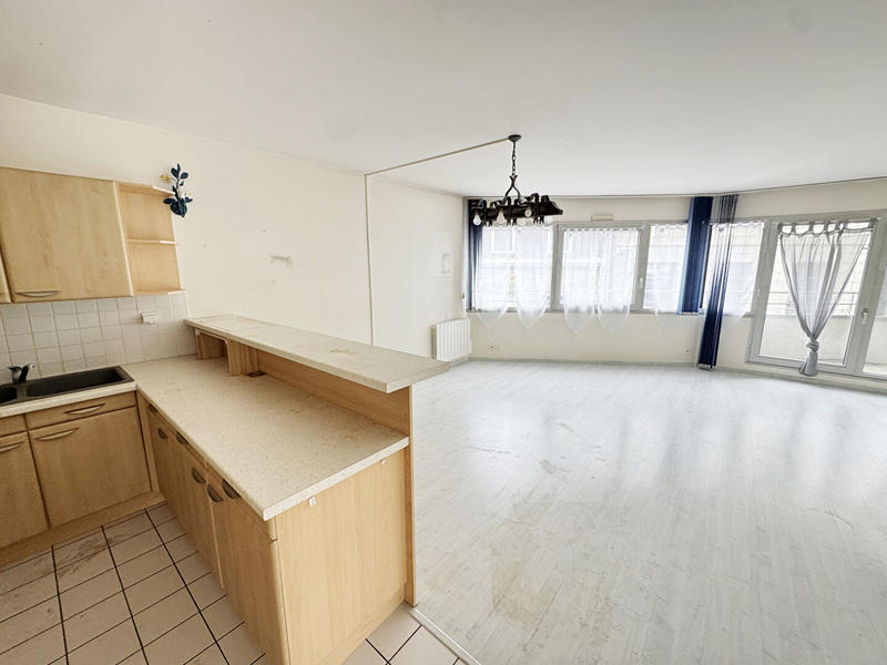 Appartement - 98 m² - 5 pièces