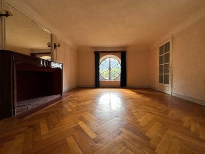 Appartement - 150 m² - 4 pièces