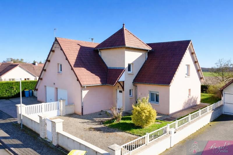 Maison - 165 m² - 7 pièces