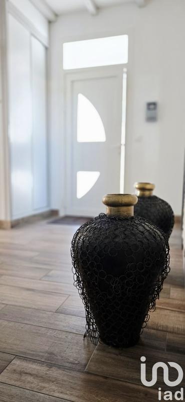 Maison - 290 m² - 8 pièces