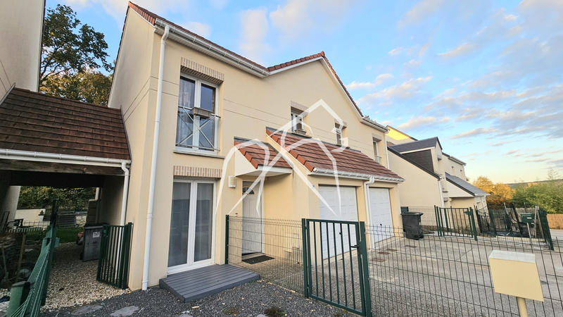 Maison - 80 m² - 4 pièces