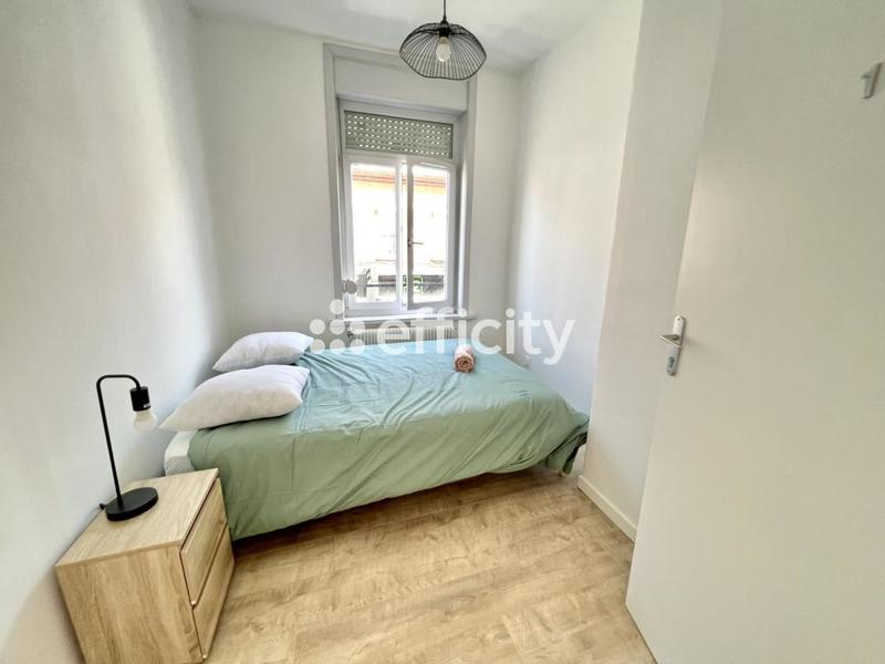 Immeuble - 109 m² - 6 pièces