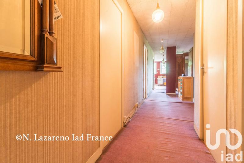 Maison - 233 m² - 9 pièces