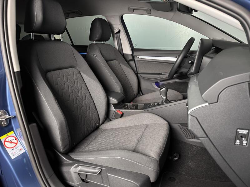 Volkswagen Golf 8 Life Evo2 1.5 Tsi 150ch Phase 2 Digital Cockpit Camera Full Led Carplay Regul Acc