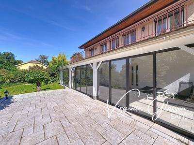 Maison - 197 m² - 7 pièces