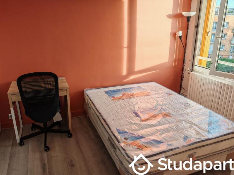 Chambre - 11 m² - 1 pièce