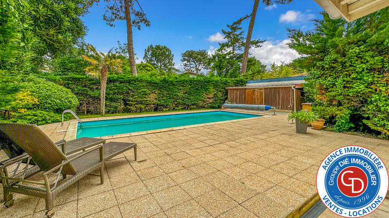 Maison - 160 m² - 6 pièces