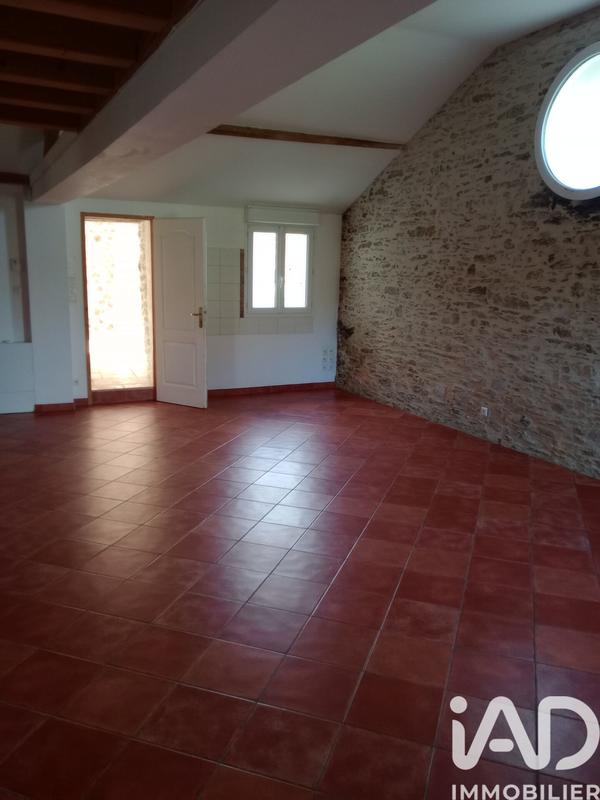 Maison - 235 m² - 10 pièces