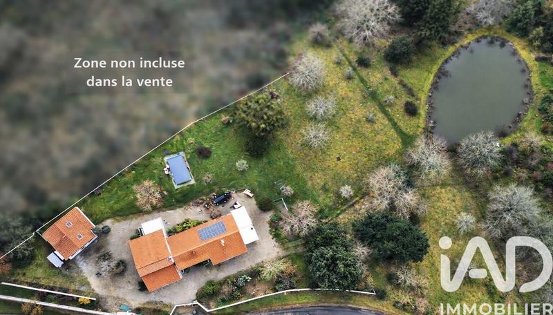 Maison - 207 m² - 9 pièces