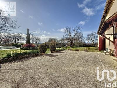 Maison - 195 m² - 5 pièces