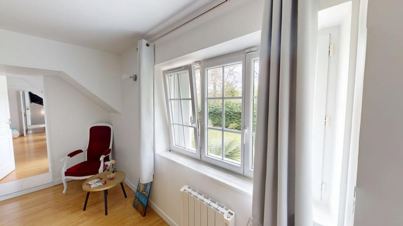 Maison - 345 m² - 12 pièces