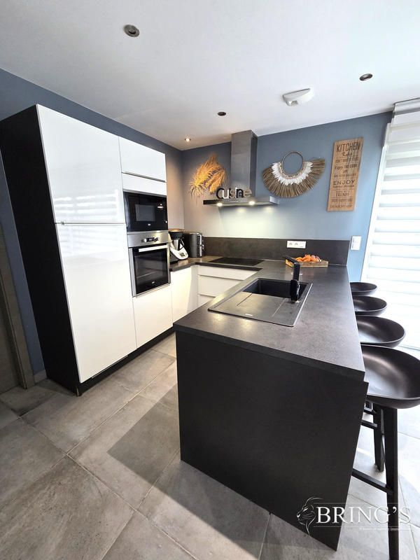 Maison - 106 m² - 6 pièces