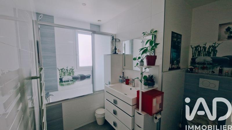 Maison - 99 m² - 5 pièces