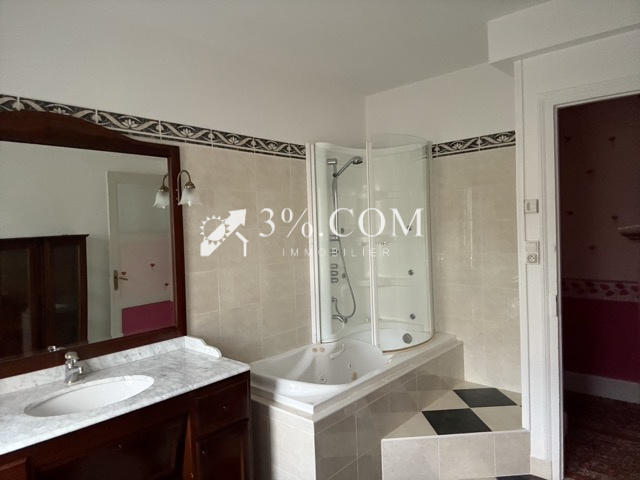 Maison - 193 m² - 7 pièces