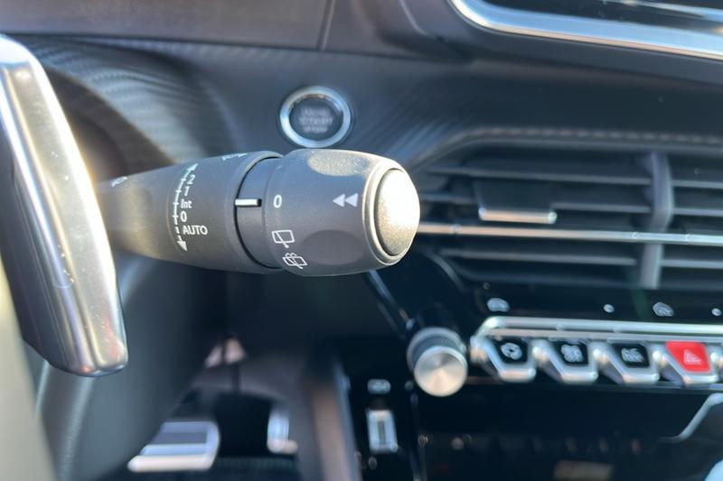 Peugeot 2008 Hybrid 145 E-Dsc6 Gt Visi