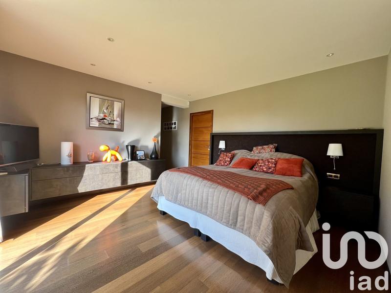 Maison - 296 m² - 8 pièces