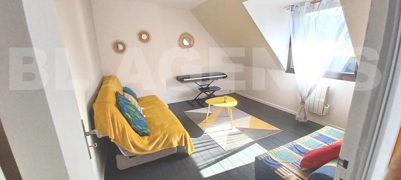 Demeure - 250 m² - 9 pièces