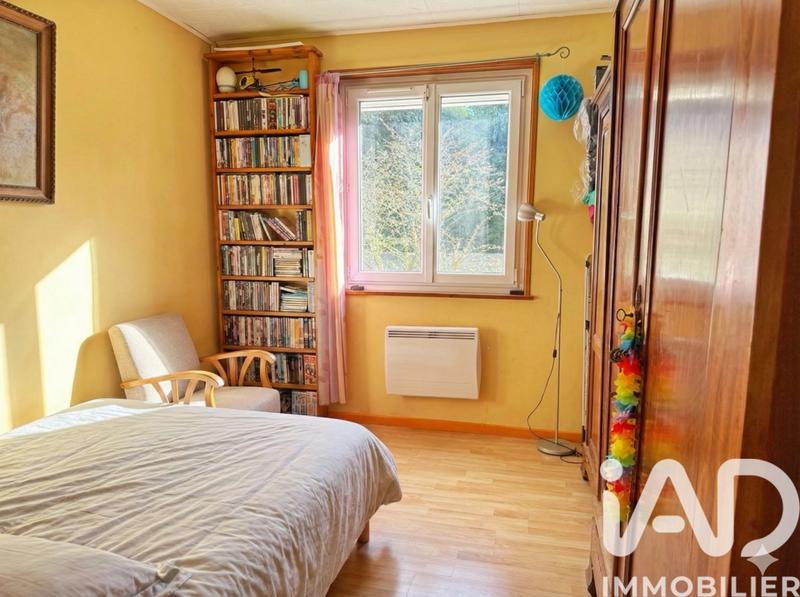 Maison - 99 m² - 5 pièces