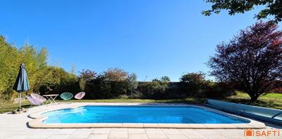 Maison de maîtres - 464 m² - 10 pièces