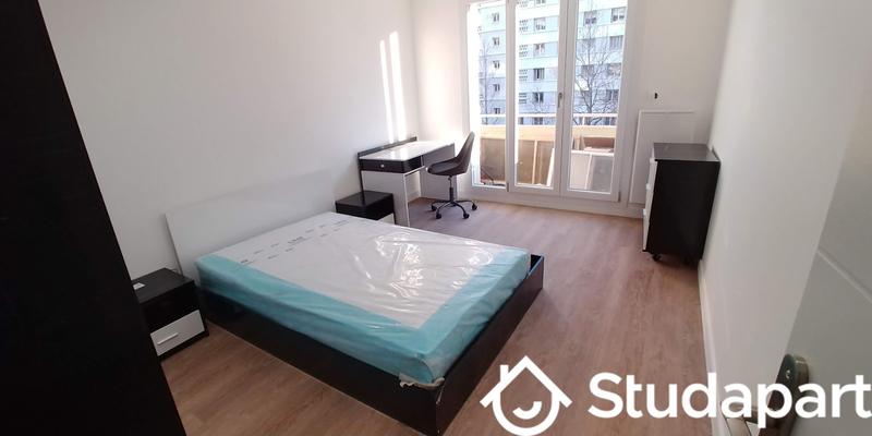 Chambre - 12 m² - 1 pièce