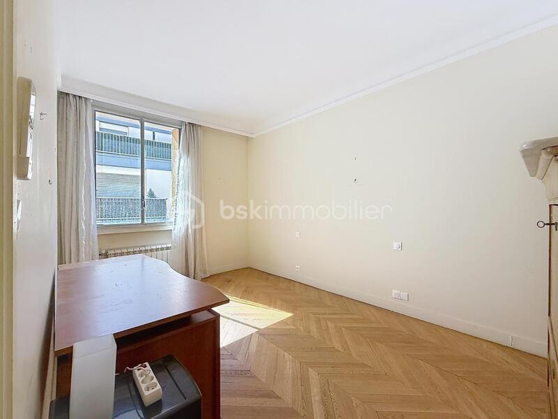 Appartement - 190 m² - 6 pièces