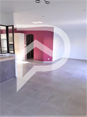 Maison - 105 m² - 5 pièces