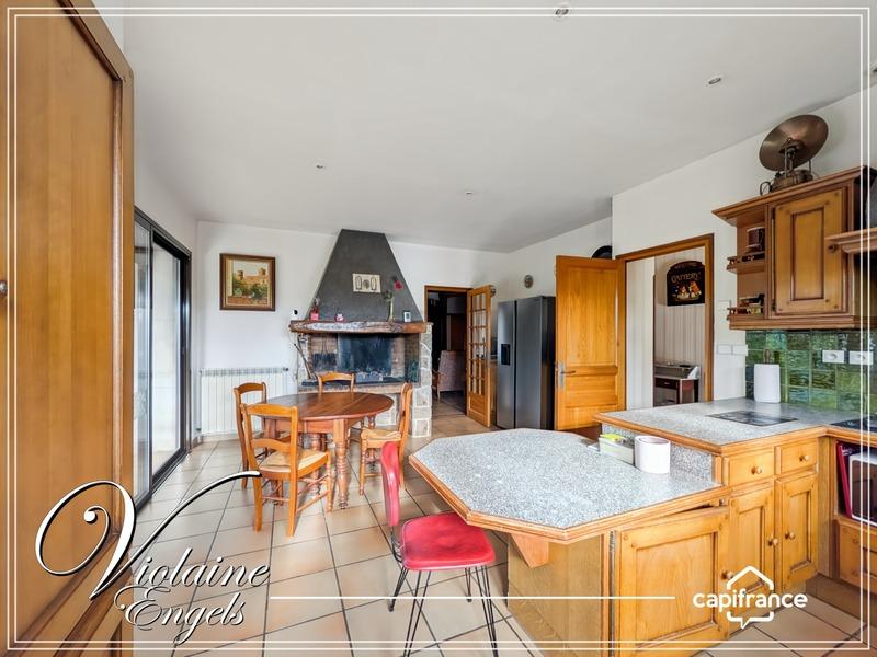 Maison - 217 m² - 7 pièces