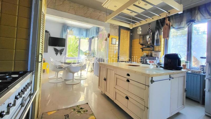 Demeure - 150 m² - 5 pièces