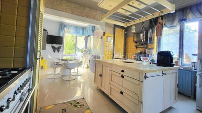 Demeure - 150 m² - 5 pièces