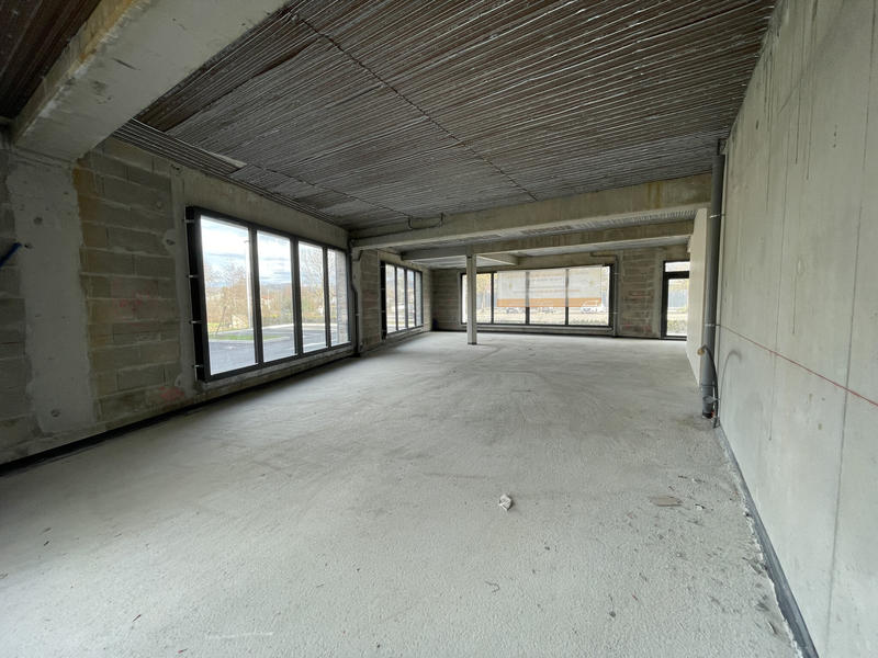 Local commercial - 135 m²