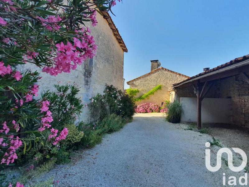 Maison - 250 m² - 7 pièces