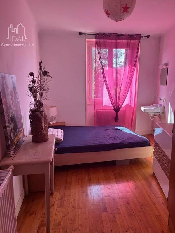 Maison - 223 m² - 10 pièces