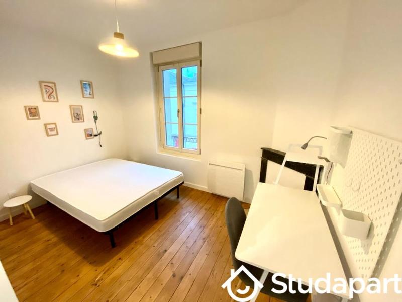 Chambre - 11 m² - 1 pièce