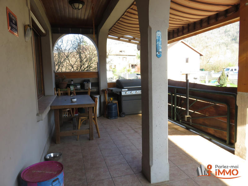 Maison - 180 m² - 7 pièces