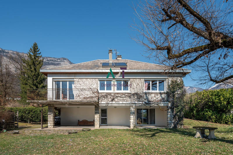 Maison - 162 m² - 7 pièces