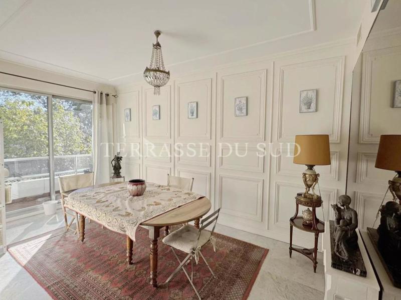 Appartement - 145 m² - 5 pièces